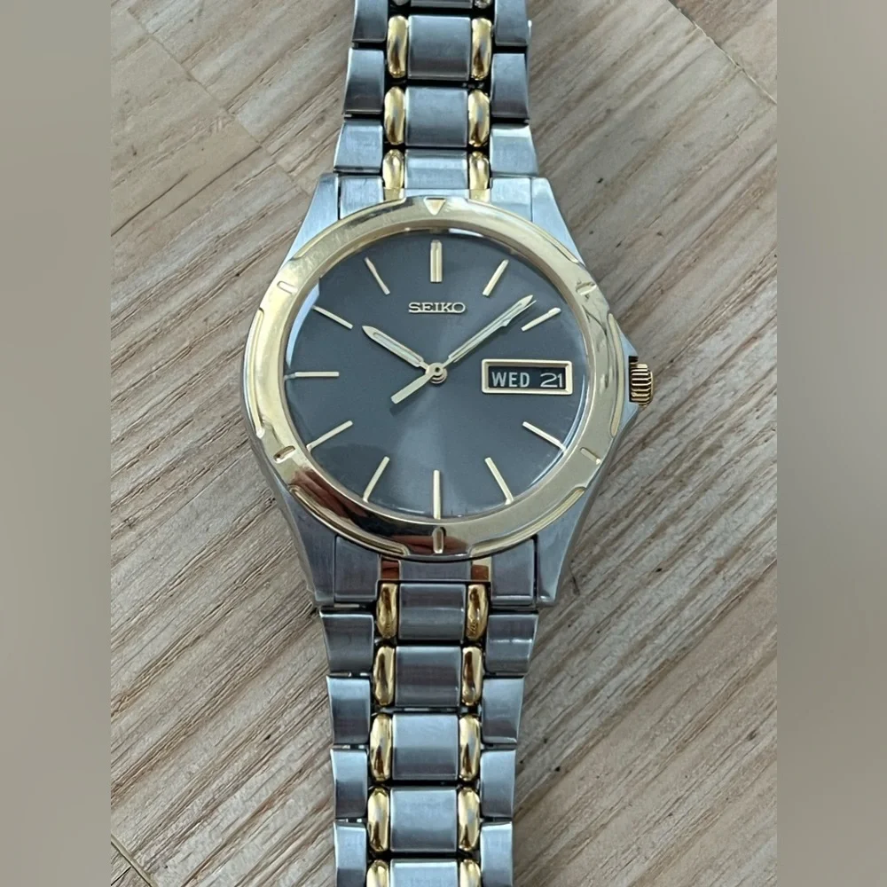 Seiko Vintage Men’s Watch Gray Dial Two-Tone Bracelet Date Window New Crystal